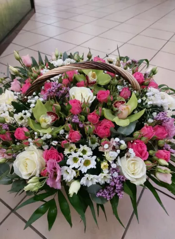 Корзина «Нежность» от интернет-магазина цветов в 