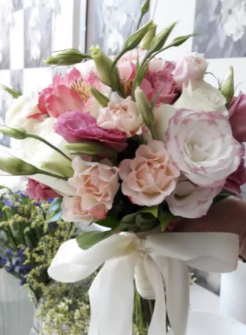 Букет невесты с альстромериями от интернет-магазина цветов в 