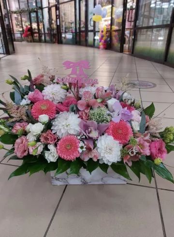 Сундучок от интернет-магазина цветов в 