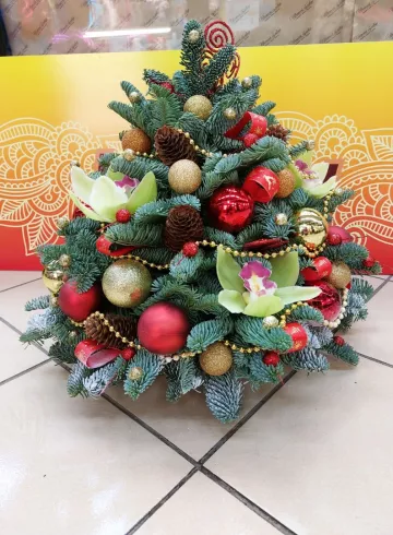 елочка зеленая от интернет-магазина цветов в 