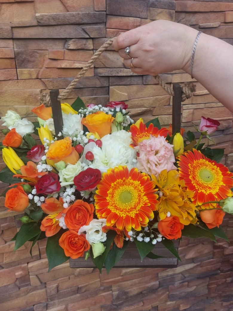 Ящичек Оранж от интернет-магазина цветов в 