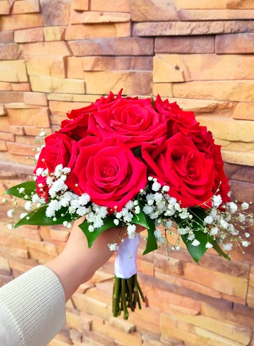  Свадебный букет из бордовых роз от интернет-магазина цветов в 