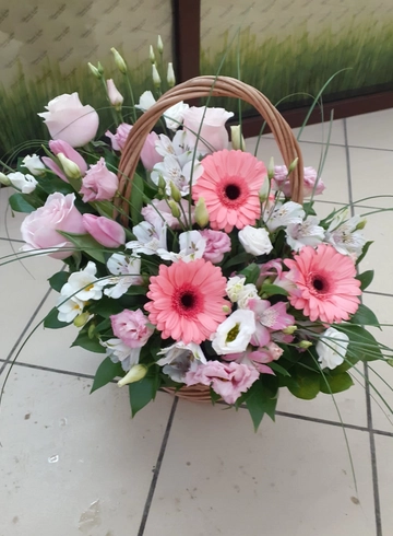 Корзина Искрящаяся от интернет-магазина цветов в 