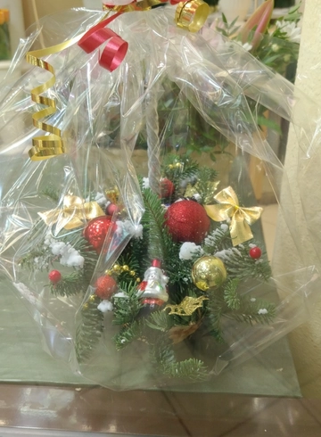 Новогодняя композиция 49 от интернет-магазина цветов в 