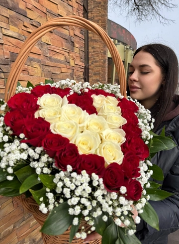 Композиция 66 от интернет-магазина цветов в 