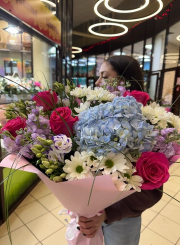 Сборный букет Милан от интернет-магазина цветов в 