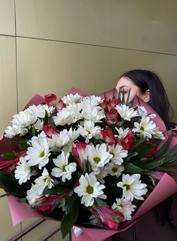 Букет Модена от интернет-магазина цветов в 