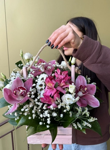 Композиция Кальяри  от интернет-магазина цветов в 