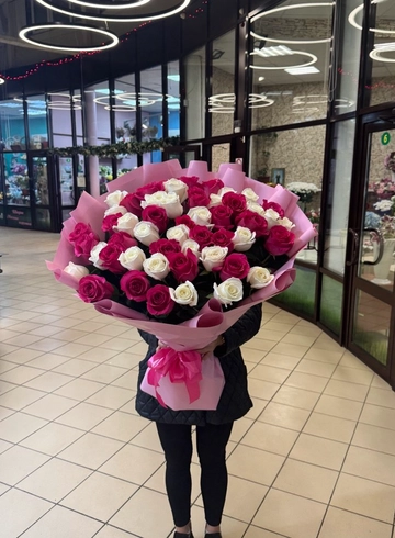 Букет из ароматных роз от интернет-магазина цветов в 