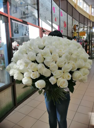 Букет «101 белая роза» от интернет-магазина цветов в 