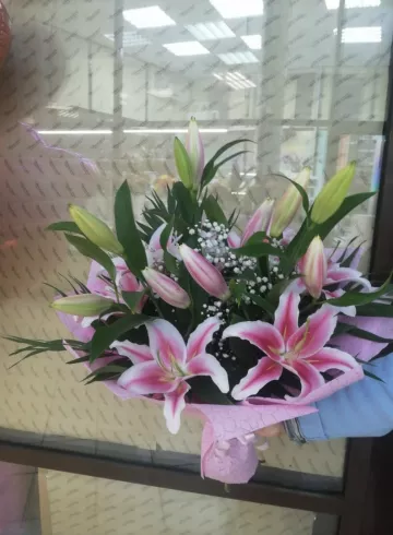 Букет розовых лилий от интернет-магазина цветов в 