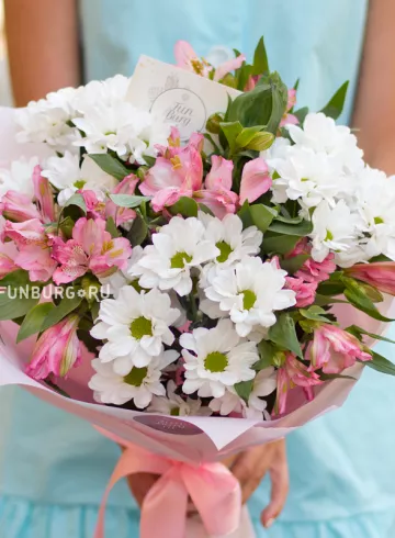 Букет из альстромерий и хризантем от интернет-магазина цветов в 