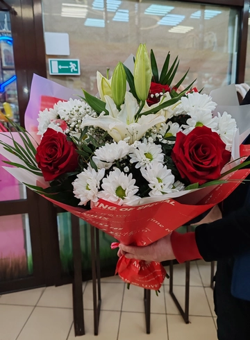 Сборный букет «Невесомость» от интернет-магазина цветов в 