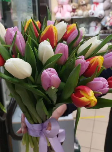 Букет Весенний микс от интернет-магазина цветов в 