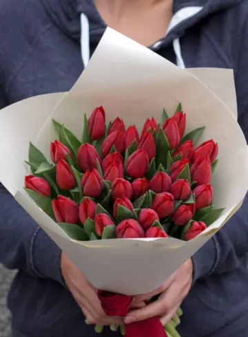 Букет Красный Тюльпан от интернет-магазина цветов в 