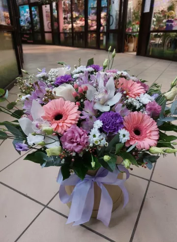 Коробочка «Лиза» от интернет-магазина цветов в 